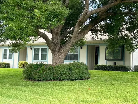 8111 Braddock Cir #2, Port Richey, FL 34668