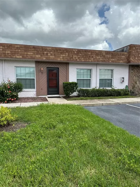 6051 Chesham Dr #2, New Port Richey, FL 34653