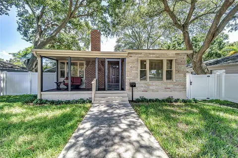 6635 Stewart Ave N, Saint Petersburg, FL 33702