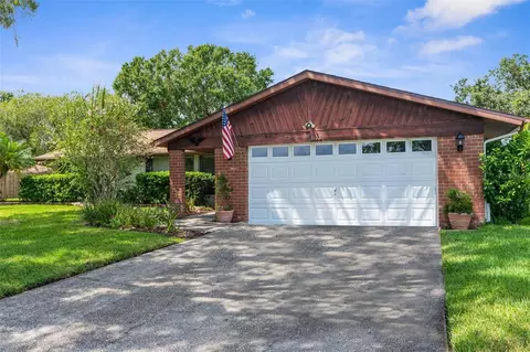 1108 Robinwood Dr, Oldsmar, FL 34677