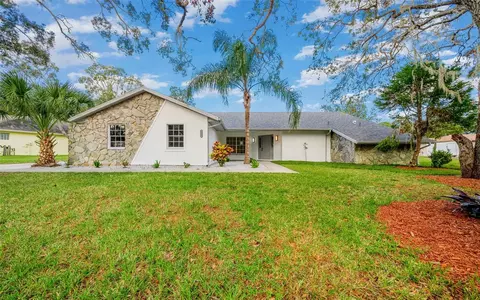 8402 Kenway St, Spring Hill, FL 34608