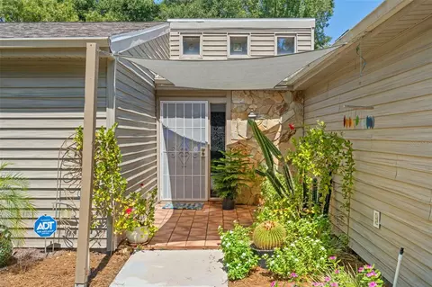 10427 Woodland Dr, Hudson, FL 34669