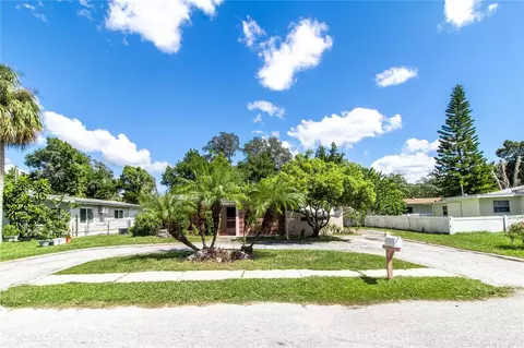 7122 Astor Dr, New Port Richey, FL 34652