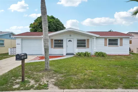 1051 Yale Dr, Holiday, FL 34691