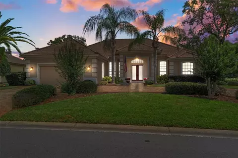 9289 Grand Cypress Dr, Weeki Wachee, FL 34613