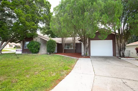 12412 Paddock Ln, Hudson, FL 34667