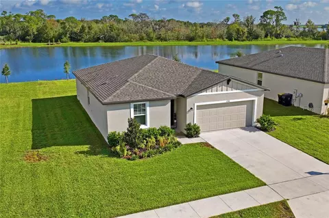 1256 Oak Valley Dr, Auburndale, FL 33823