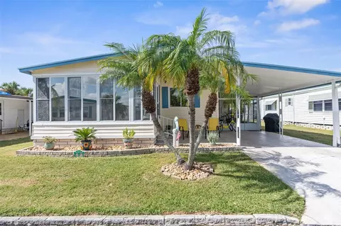 2023 Maui Dr, Holiday, FL 34691