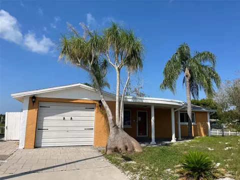 3803 Star Island Dr, Holiday, FL 34691