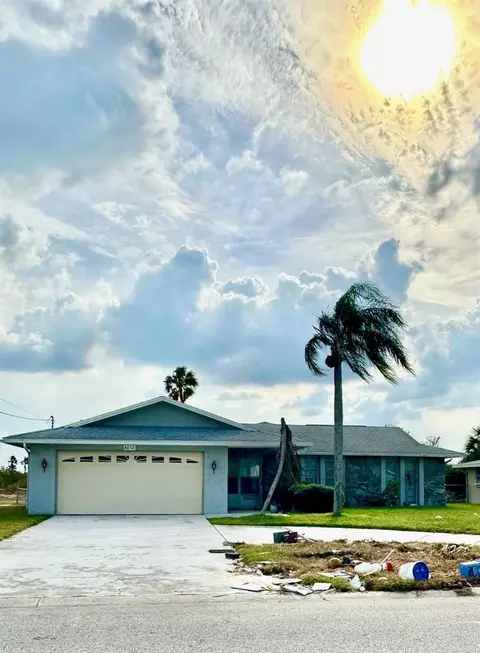 4012 Headsail Dr, New Port Richey, FL 34652