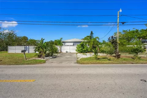 14825 Old Dixie Hwy, Hudson, FL 34667