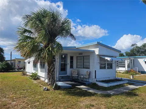 1847 Pleasure Dr, Holiday, FL 34691