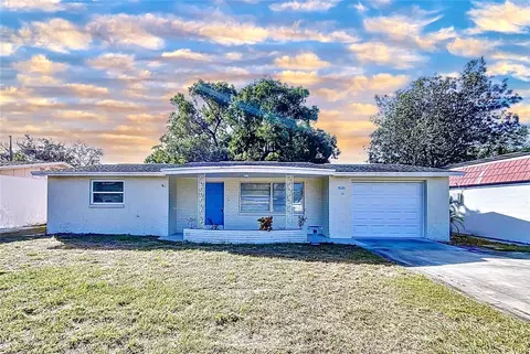 5020 Beacon Hill Dr, New Port Richey, FL 34652