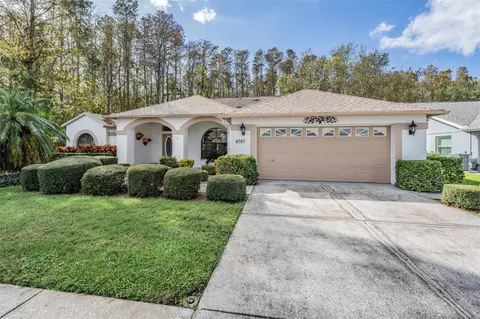 4747 Crestknoll Ln, New Port Richey, FL 34653