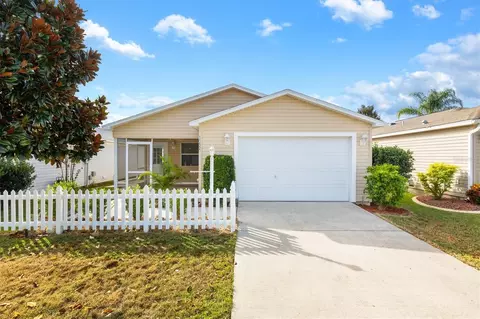 1052 Ridgeville Rd, The Villages, FL 32162