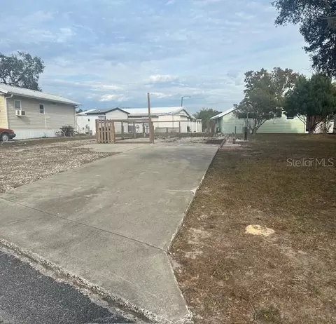 9526 Black Bear Dr, Weeki Wachee, FL 34613