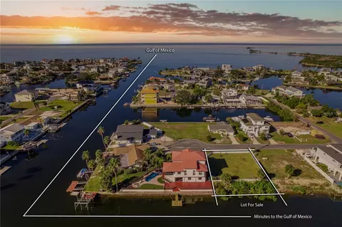 8 Th Isle Dr, Hernando Beach, FL 34607