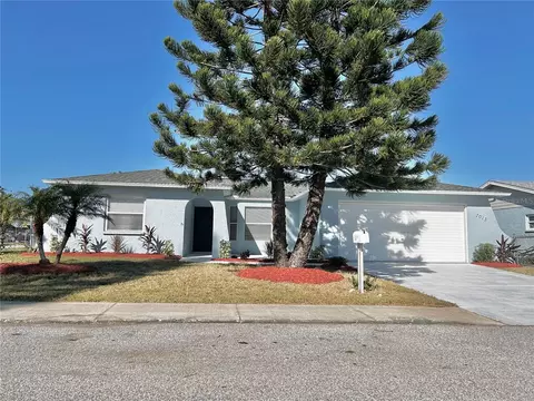 7015 Kingsway Dr, Port Richey, FL 34668