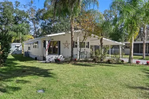 7230 Woodland Dr, Brooksville, FL 34601