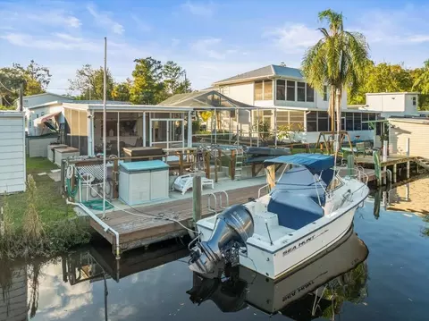 7260 Aberdeen Ct, Weeki Wachee, FL 34607 photo 11