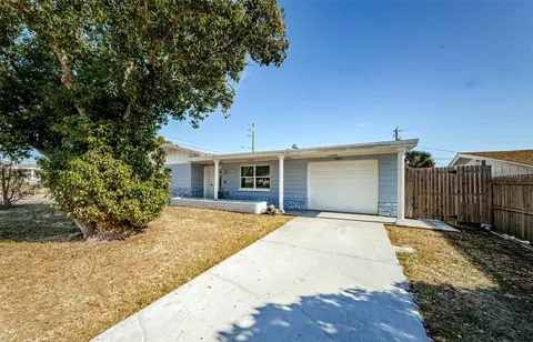 3444 Clydesdale Dr, Holiday, FL 34691