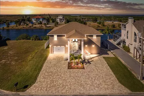 3217 Spanish Bayonet Dr, Hernando Beach, FL 34607