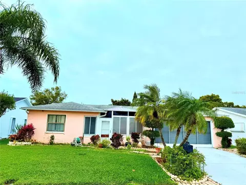9121 Glen Moor Ln, Port Richey, FL 34668