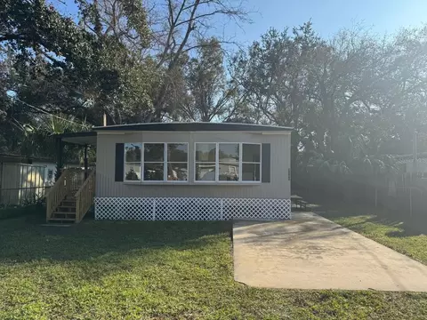 9400 Loras St, New Port Richey, FL 34654