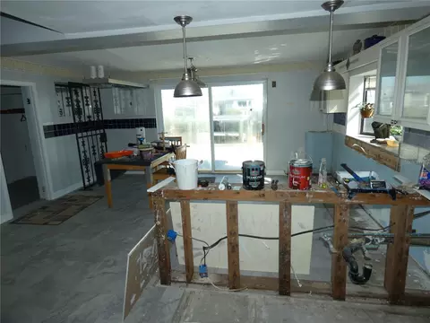 Kitchen - 13618 Stacey Dr, Hudson, FL 34667 photo 4 of 7