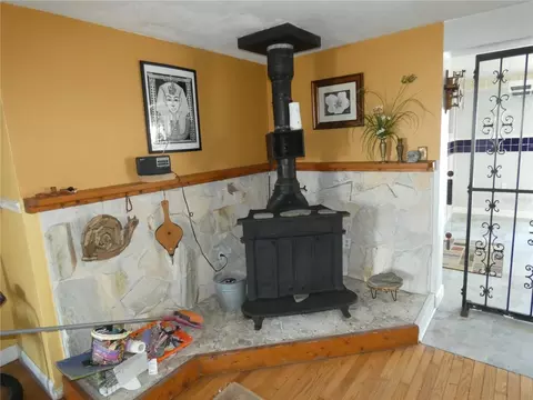 Living - 13618 Stacey Dr, Hudson, FL 34667 photo 2 of 5