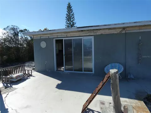 Exterior - 13618 Stacey Dr, Hudson, FL 34667 photo 5 of 7