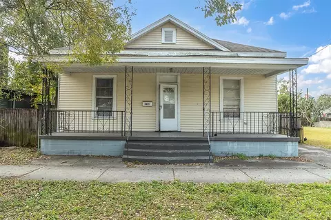 2221 Stuart St, Tampa, FL 33605