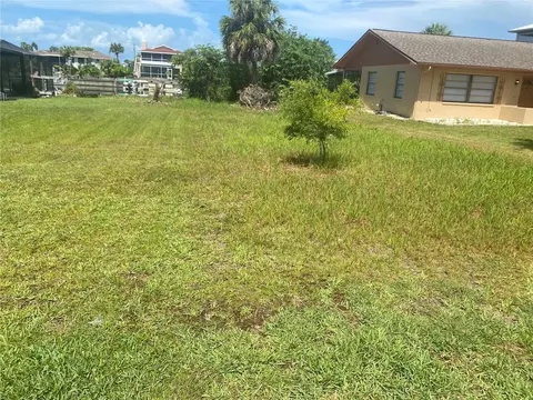 3397 Holly Springs Dr, Hernando Beach, FL 34607