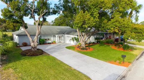 7711 Sundown Ct, Hudson, FL 34667