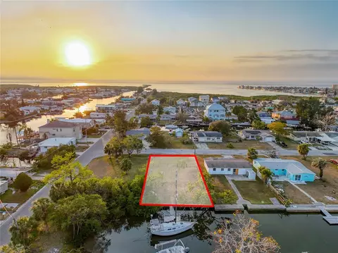 13222 Susan Dr, Hudson, FL 34667