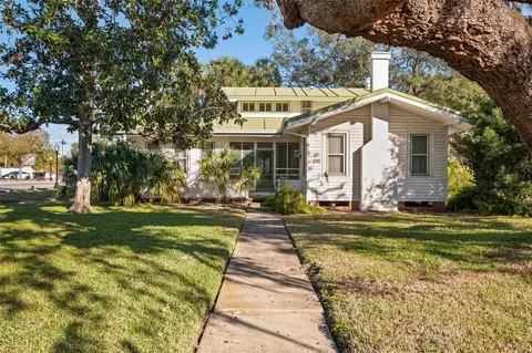 106 Banana St, Tarpon Springs, FL 34689