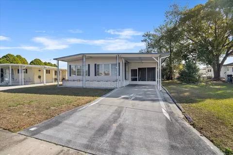 38525 Willoughby Dr, Zephyrhills, FL 33540