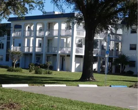 4801 Airport Rd #208, Zephyrhills, FL 33542