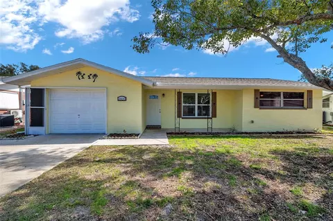 10120 Oleander Dr, Port Richey, FL 34668