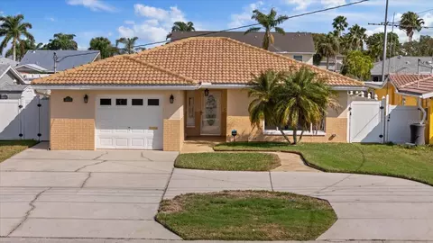 4007 Floramar Ter, New Port Richey, FL 34652