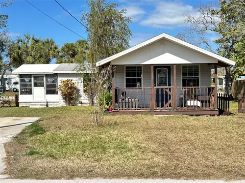 7017 Mccray Dr, Hudson, FL 34667