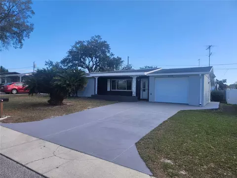 5026 Manor Dr, New Port Richey, FL 34652