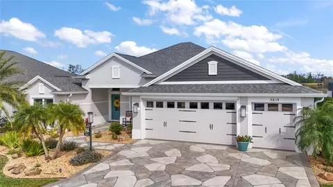 5615 Hawkins Dr, The Villages, FL 32163