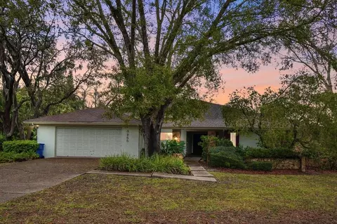 3255 Meadow View Ln, Palm Harbor, FL 34683