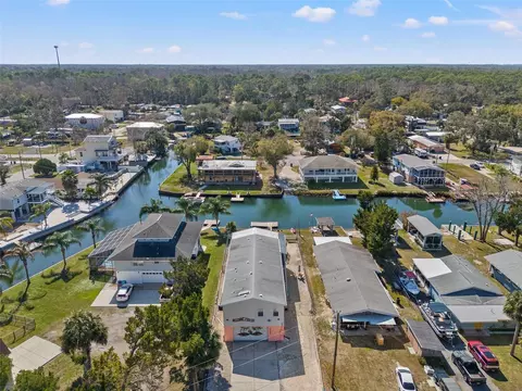 6040 Palm Creek Dr, Weeki Wachee, FL 34607