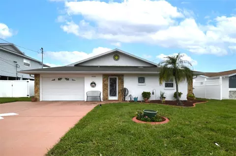 4048 Orient Dr, Hernando Beach, FL 34607