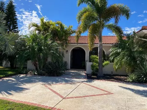 4903 Forecastle Dr, New Port Richey, FL 34652