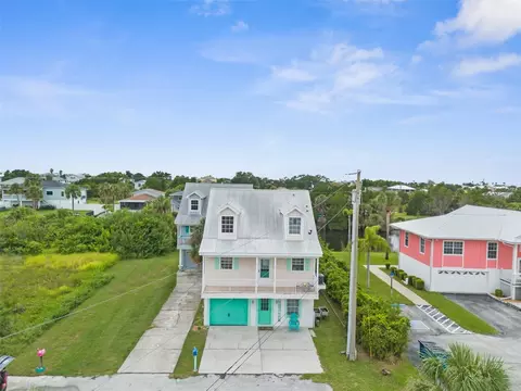 3251 Shoal Line Blvd, Hernando Beach, FL 34607
