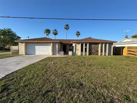 8607 Longboat Ln, Hudson, FL 34667