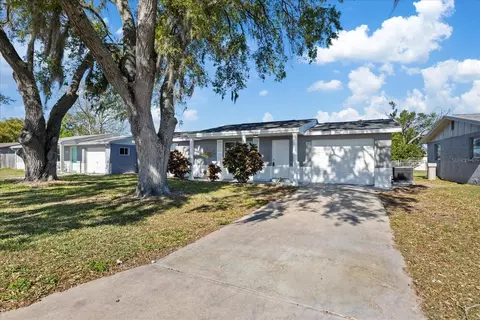 10841 Scenic Dr, Port Richey, FL 34668